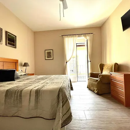 Casa Santa Adriana Feriehus